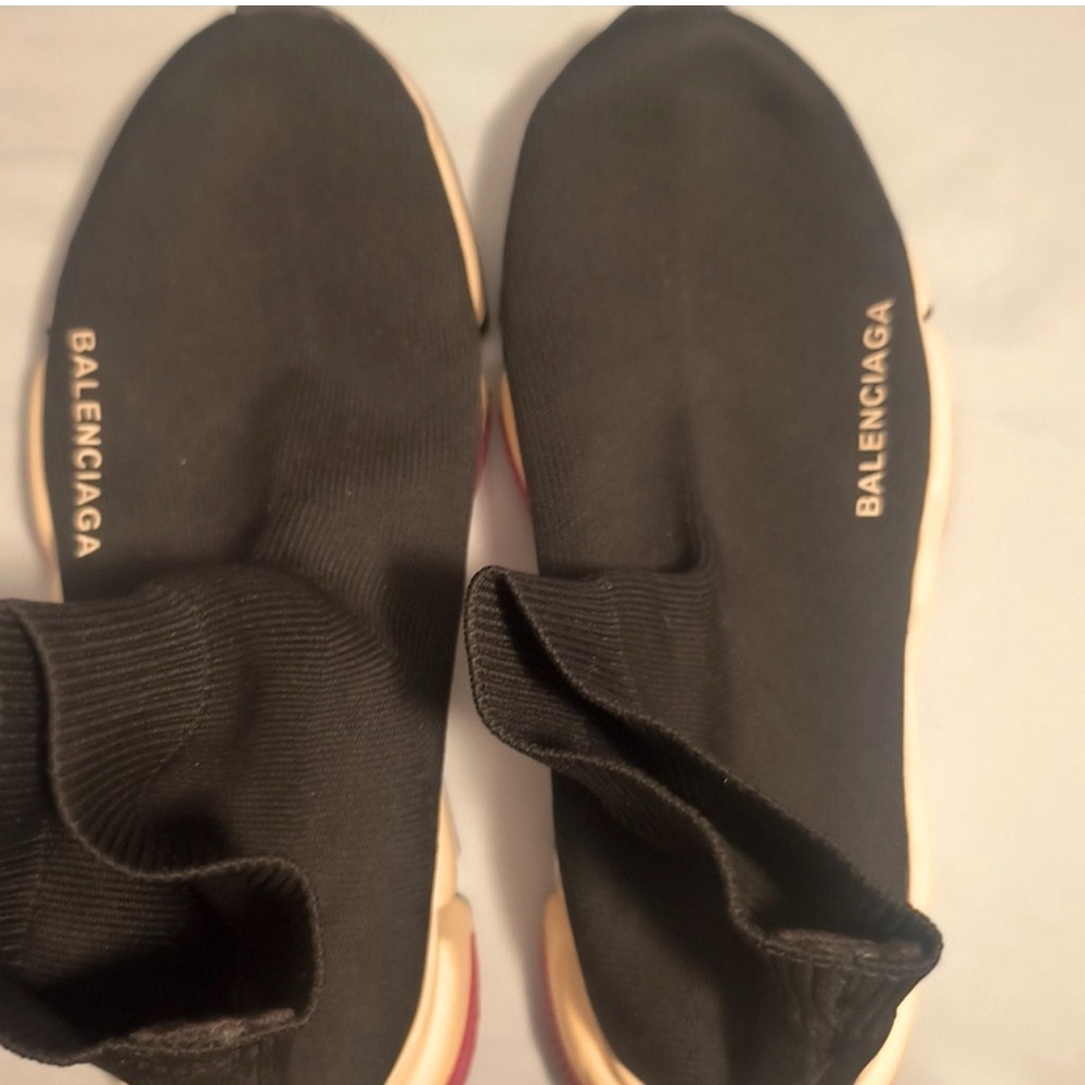 Pre-loved Balenciaga womens Speed 2.0 knit sneaker with bicolor sole Red/Cream